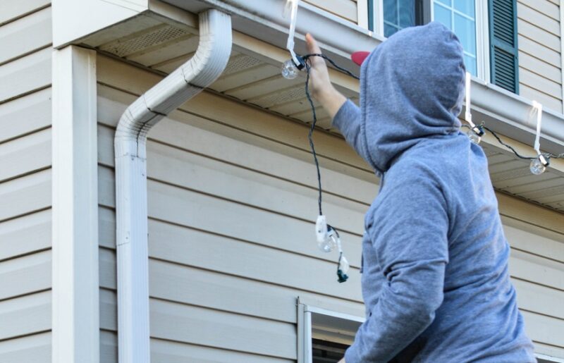 How to Put Christmas Lights on the Roof A Complete Guide Neighbor Blog