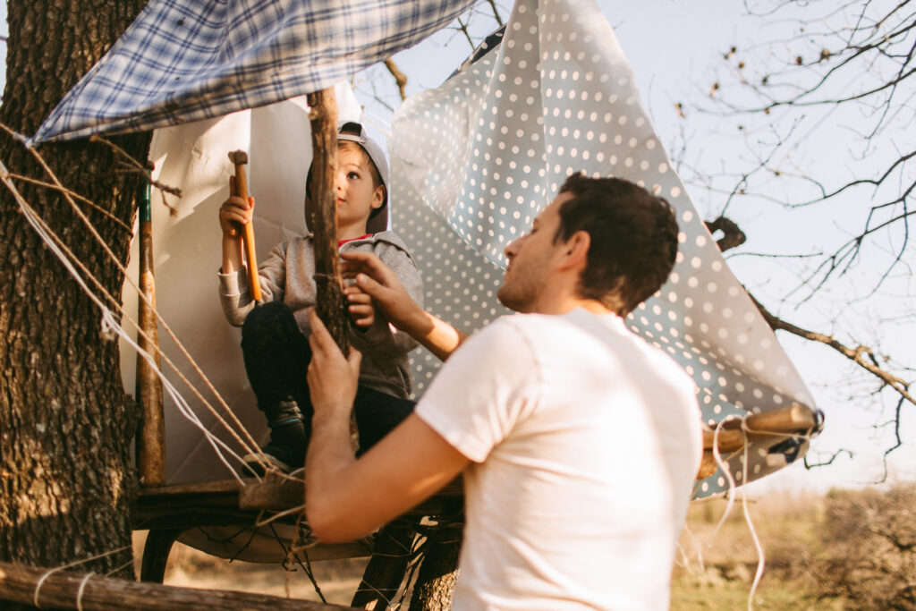 How to Build a Tree House: A Complete Guide - Neighbor Blog