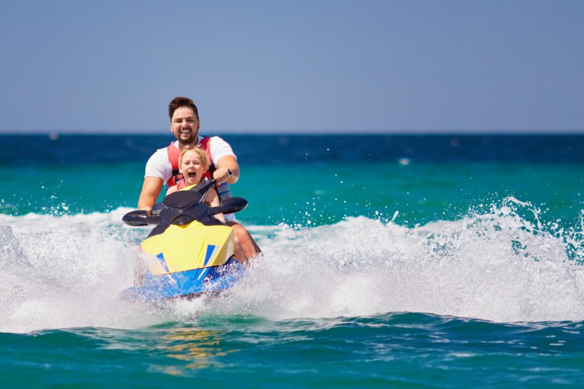 Jet Ski vs Boat A Comprehensive Guide to Choosing the Right Watercraft