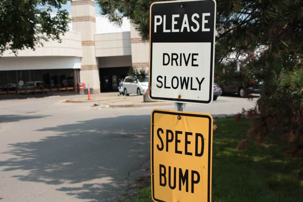 A Guide to Parking Lot Signage: 10 Parking Signs That Are Required by ...